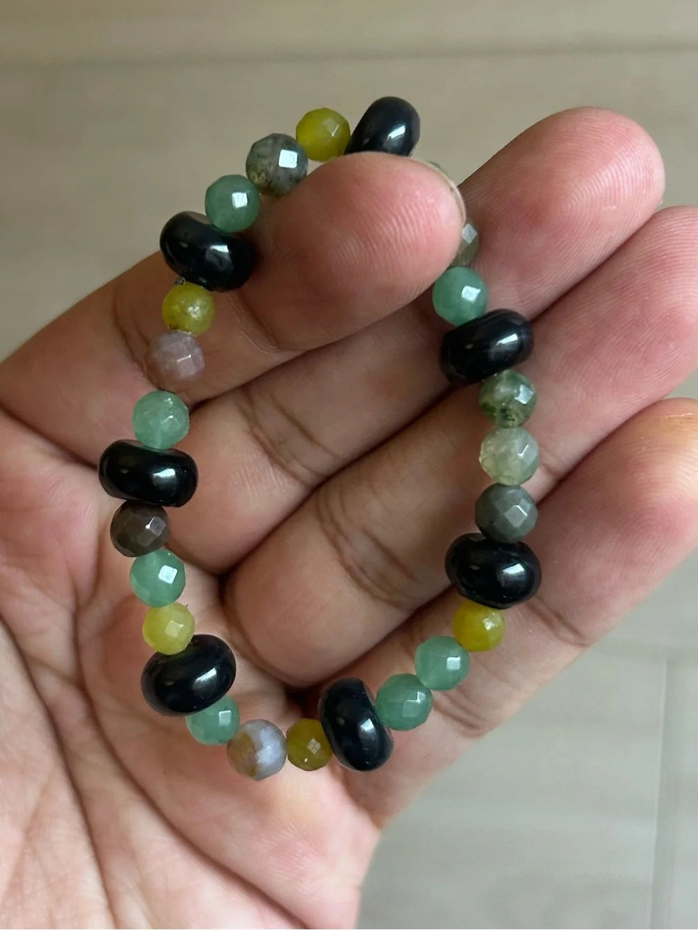 Handcrafted Indian Agate and Black Onyx Stretch Bracelet 6”